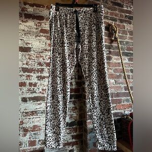 Size L Marilyn Monroe Leopard Print Pajama Pants
